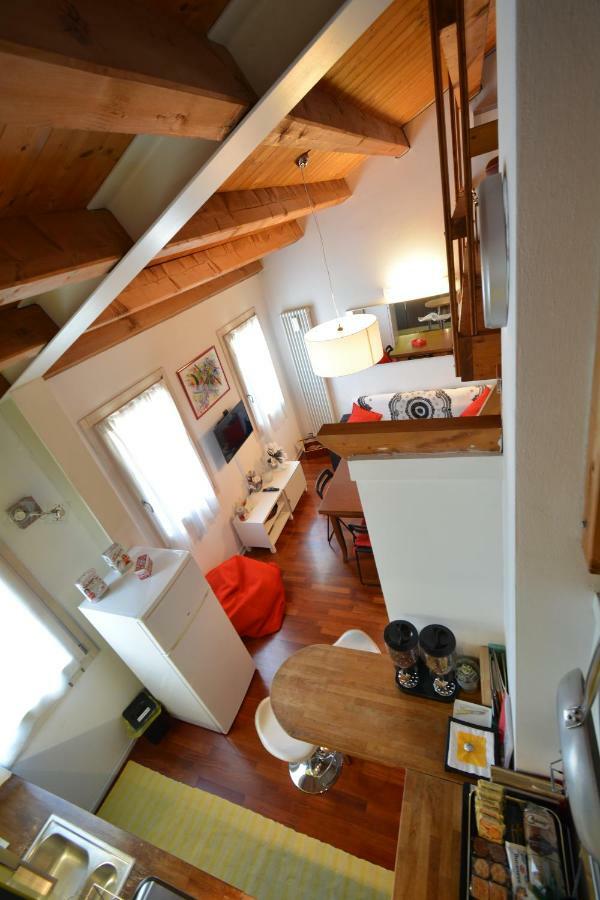 Casa Vacanze Chez La Reine - Holiday Home Vicenza Buitenkant foto