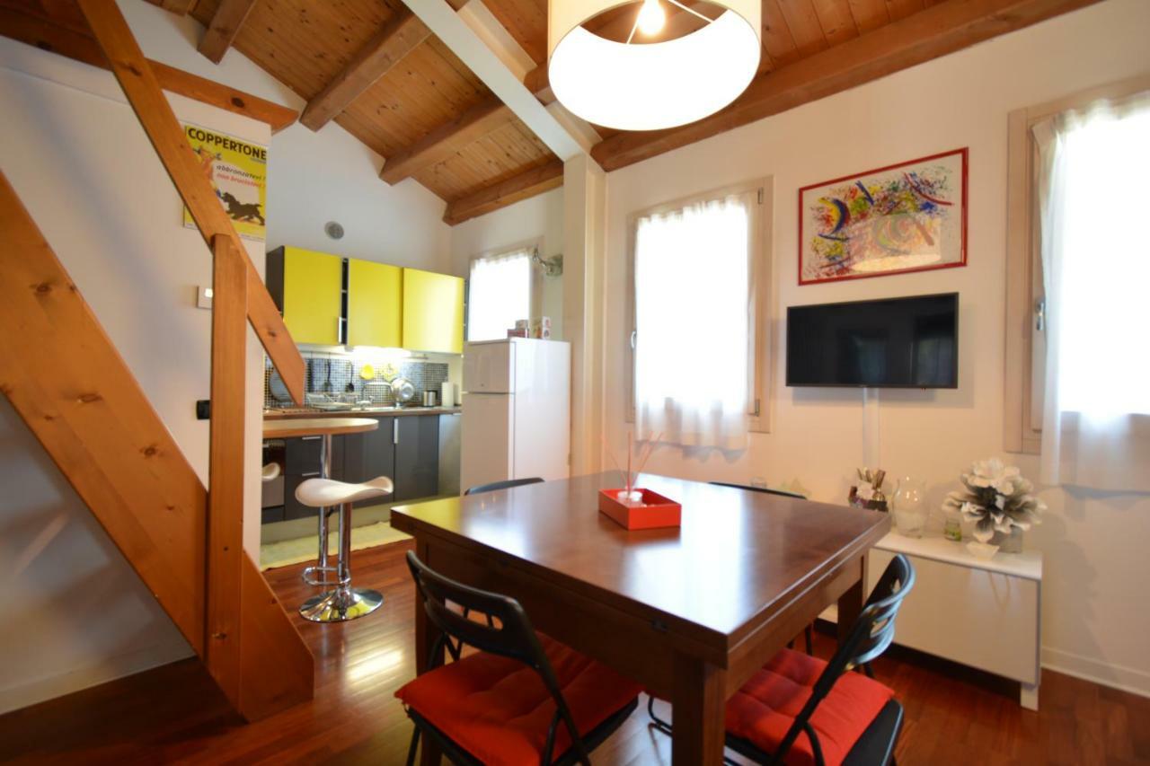 Casa Vacanze Chez La Reine - Holiday Home Vicenza Buitenkant foto